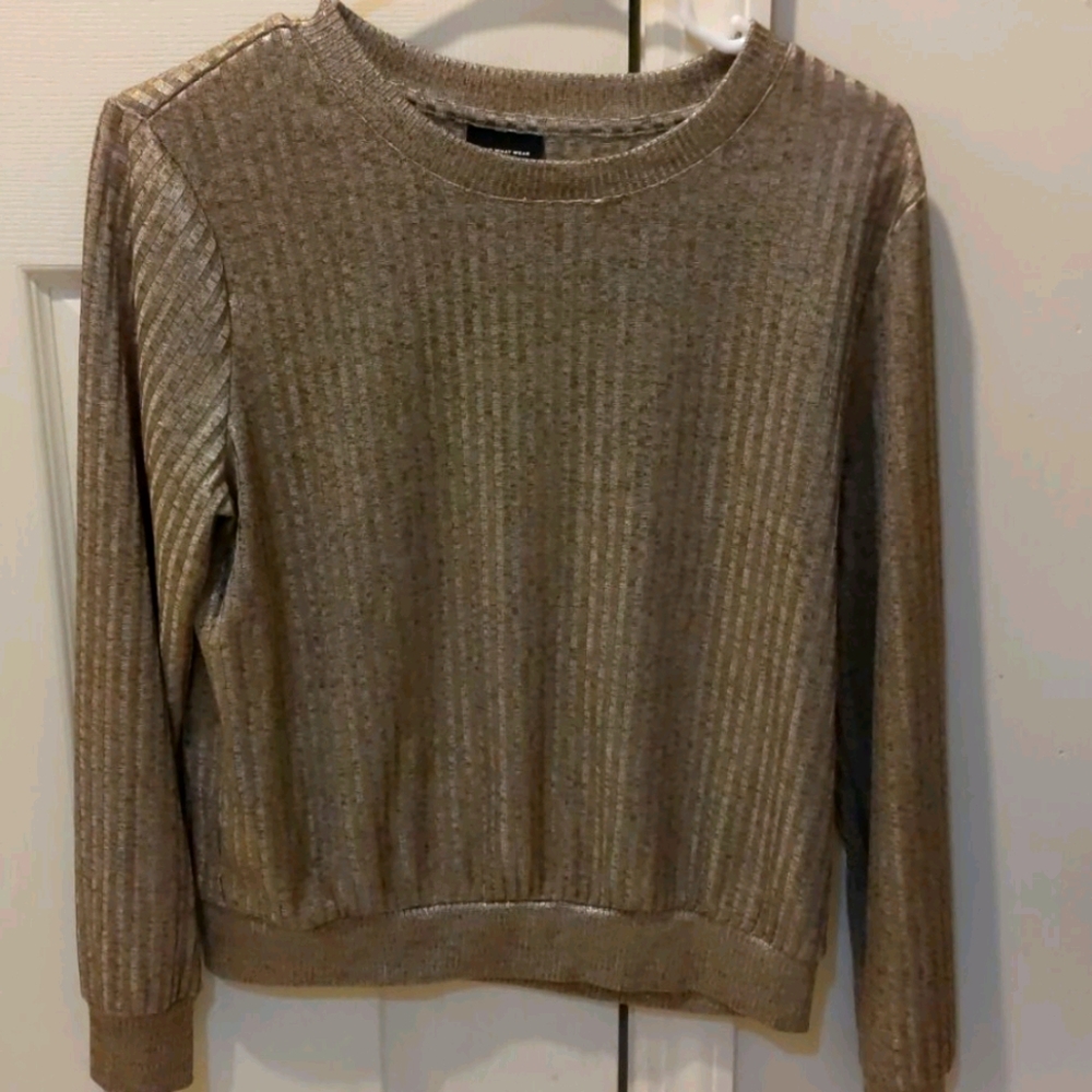 Gold shimmery top long sleeves